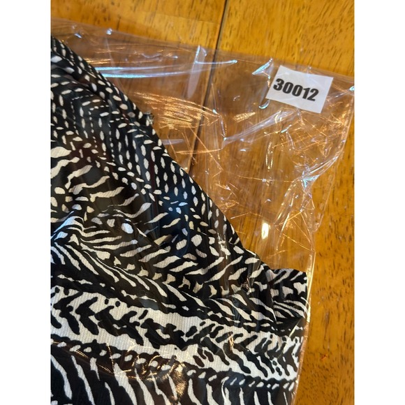 Robin Piccone Women's Abstract Print Sleeveless Jumpsuit‎ Tie-Waist Black Size L - Picture 10 of 11